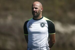 Botafogo anuncia Franclim Carvalho como novo técnico