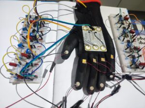 UnB desenvolve tecnologia para reduzir tremores da doença de Parkinson