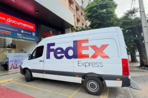 Novo Centro Autorizado de Envios FedEx é inaugurado em Goiânia Unidade facilita o frete internacional e amplia opções de envio internacional