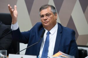 CCJ do Senado analisa fim da aposentadoria compulsória para juízes e militares