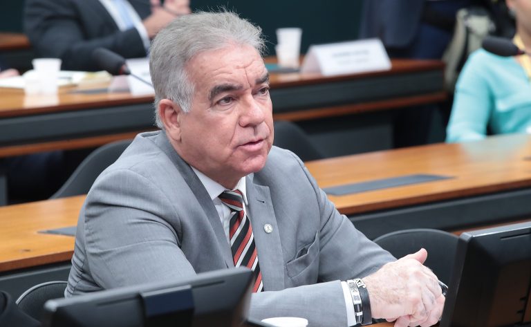 Projeto propõe cacau na merenda escolar para impulsionar agricultura familiar