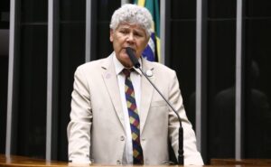 Câmara aprova regras mínimas para transição de governos entre eleição e posse