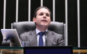 Discussão e votação de propostas legislativas. Presidente da Câmara dos Deputados, Hugo Motta (REPUBLICANOS - PB)