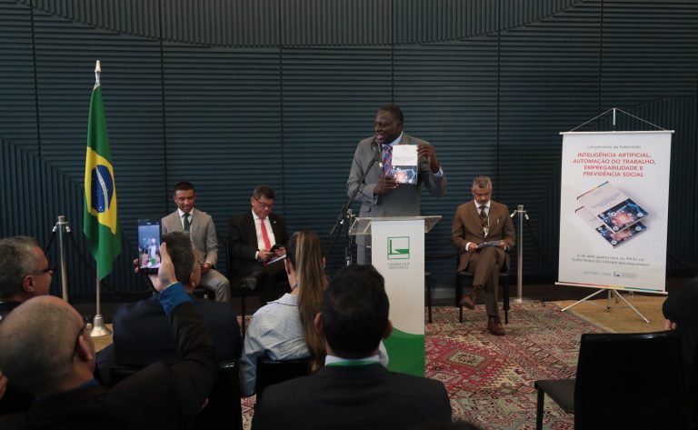 Estudo da Câmara avalia impactos da tecnologia no trabalho e na economia - Notícias