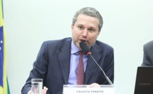 Projeto amplia para R$ 7 mil a dedução de gastos com educação no Imposto de Renda - Notícias