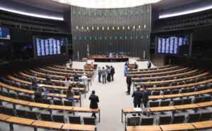 Câmara analisa projeto para política de cultura nas escolas