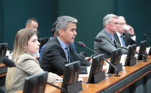 Câmara aprova PL que obriga planos de saúde a cobrir exames de nutricionistas