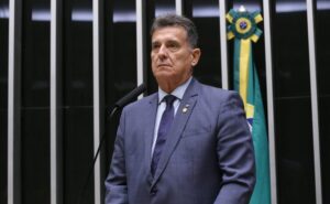 Câmara aprova limite de 144 horas na jornada de policiais e bombeiros