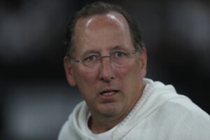 John Textor é afastado da SAF do Botafogo após decisão judicial