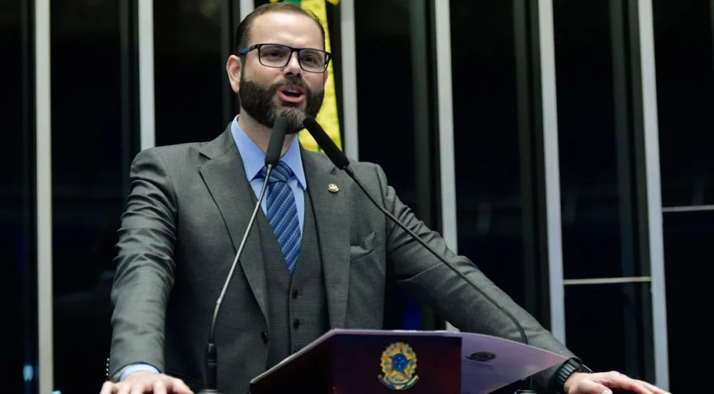 Comissão do Senado cita caso Ramagem e aprova missão aos EUA para acompanhar pedidos de asilo