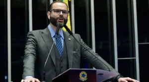 Comissão do Senado cita caso Ramagem e aprova missão aos EUA para acompanhar pedidos de asilo