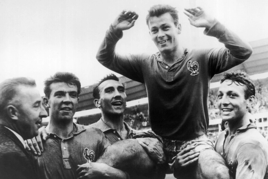 Conheça Just Fontaine, maior artilheiro de uma edição de Copa do Mundo