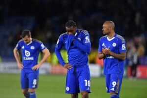 Campeão da Premier League, Leicester cai para 3ª divisão da Inglaterra