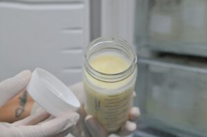 Doação de leite humano beneficia mais de 4 mil bebês no DF em 2026
