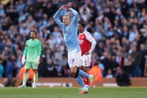 Manchester City vence o Arsenal e coloca fogo na reta final do Inglês