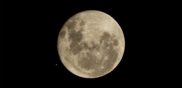 Qual é a fase da Lua hoje (16)? Veja calendário lunar de abril 2026