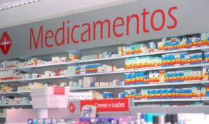 Preços de medicamentos para hospitais caem 0,48% em março, aponta IPM-H