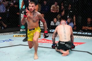 Renato Moicano finaliza Chris Duncan com mata-leão