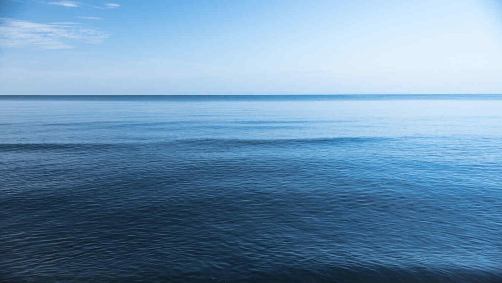 Oceanos ficaram próximos de seu recorde de calor em março, alerta observatório Copernicus