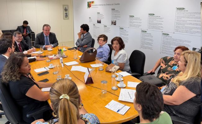 MPDFT discute problemas de atendimento e transparência no plano de saúde Inas