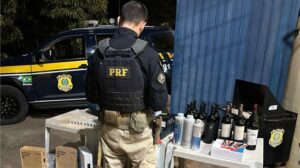 PRF apreende 44 ampolas de medicamento para emagrecimento na BR-060
