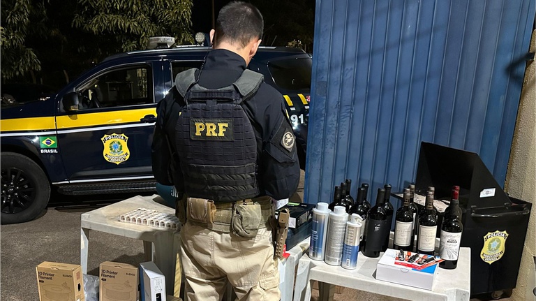 PRF apreende 44 ampolas de medicamento para emagrecimento na BR-060