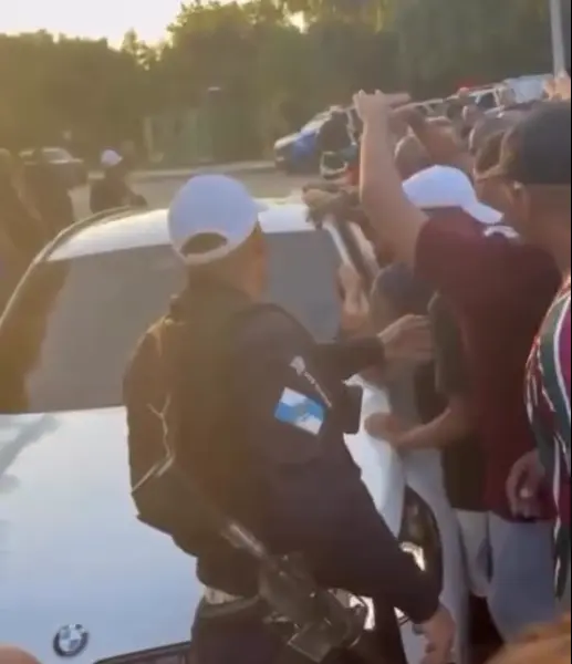 protesto torcida Fluminese