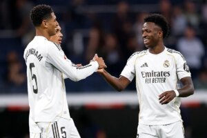 Com gols de Mbappé e Vini Jr., Real Madrid vence Alavés no Espanhol