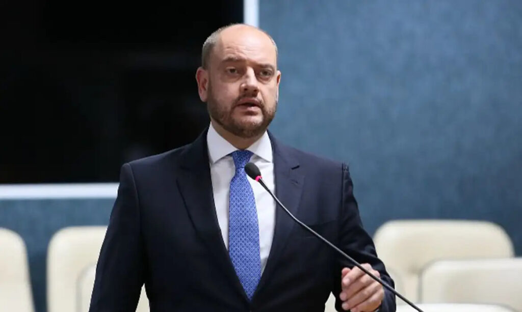 Governador interino do RJ nomeia novos secretários para Fazenda, Planejamento e PGE