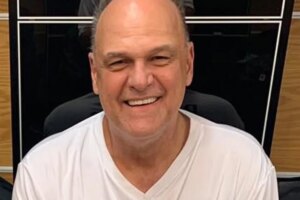 Confira, na íntegra, a nota da família de Oscar Schmidt sobre morte