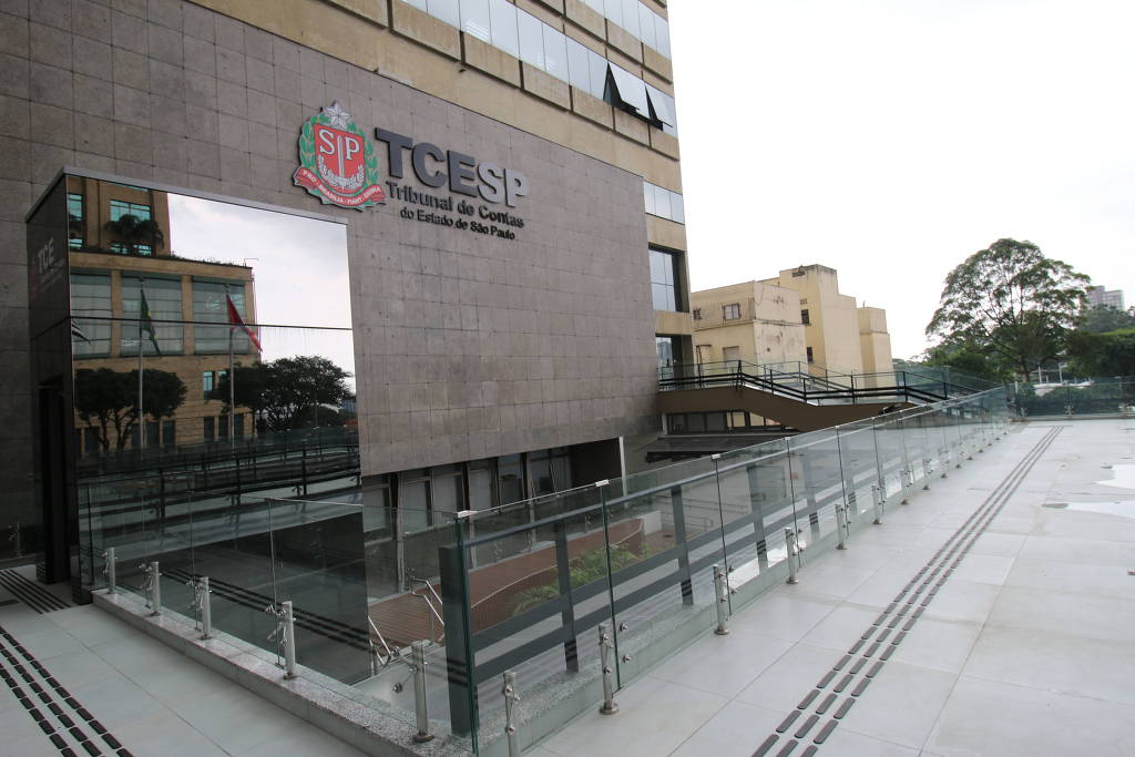 TCE flagra contratos para parentes de vereadores e superfaturamento de obras com emendas Pix em SP
