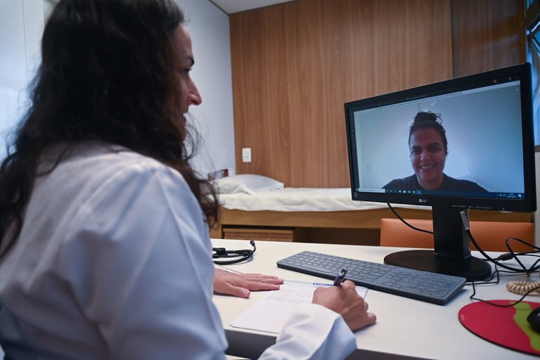 Perícia por telemedicina chega a 700 agências do INSS e amplia acesso