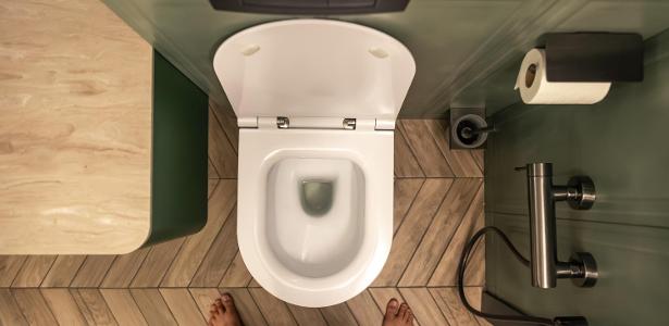 Por que algumas pessoas colocam sal no vaso sanitário antes de dormir
