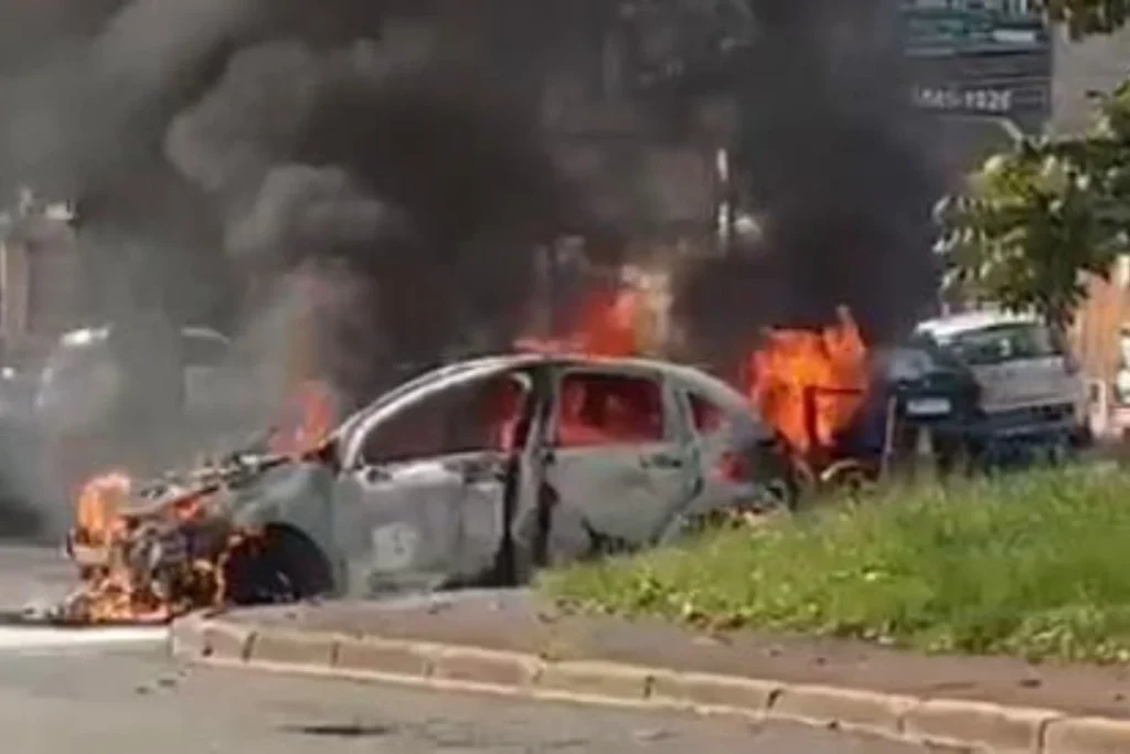 Incêndio atinge veículo em Ceilândia e mobiliza Corpo de Bombeiros