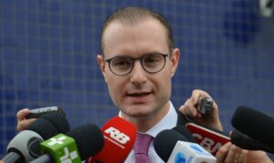 Zanin vota por eleição direta no Rio e Fux diverge; julgamento no STF prossegue nesta 5ª-feira