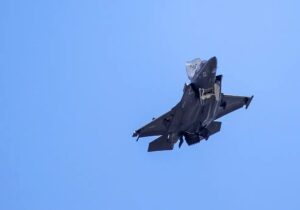 Polônia recebe primeiros aviões de combate furtivo americanos F-35