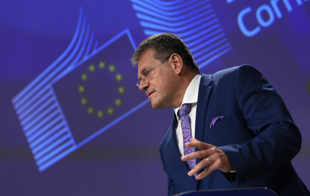 UE insta EUA a respeitar os termos do acordo tarifário