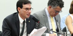 Fim da escala 6x1: relator propõe que um dia de folga seja no domingo