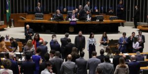 Câmara inicia análise de projeto sobre exploração de minerais críticos