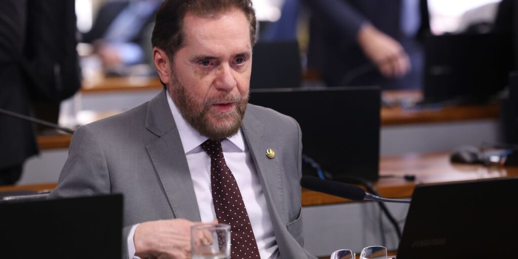 Senado adia votação da PEC que dá autonomia financeira a Banco Central