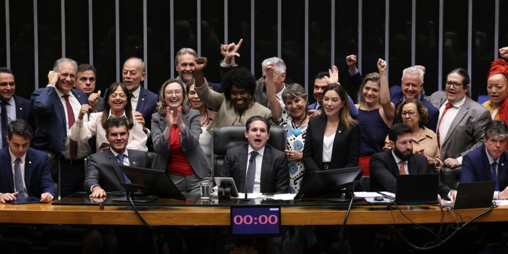 Câmara aprova prisão para aumento abusivo no preço dos combustíveis