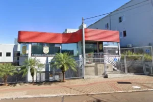Bebê morre atropelado pelo pai na garagem em SC