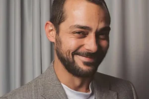 Eduardo Sterblitch viverá PC Farias em filme sobre Collor
