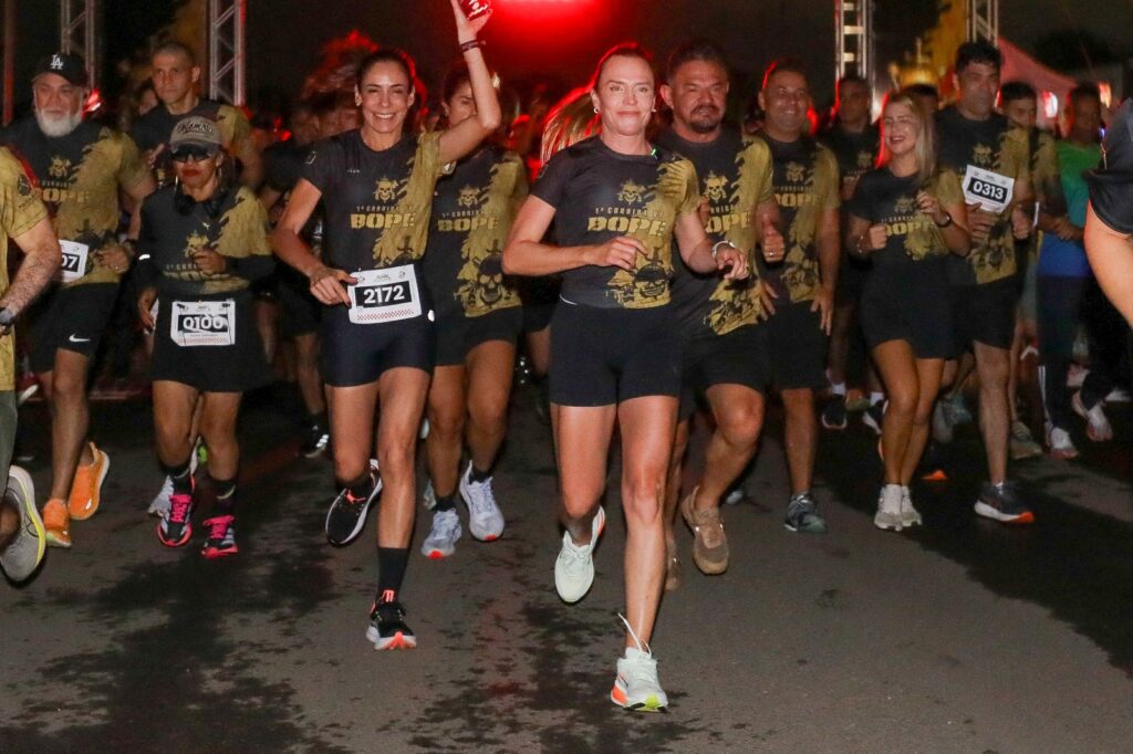 1ª Corrida do Bope reúne 3 mil participantes em percurso noturno em Brasília