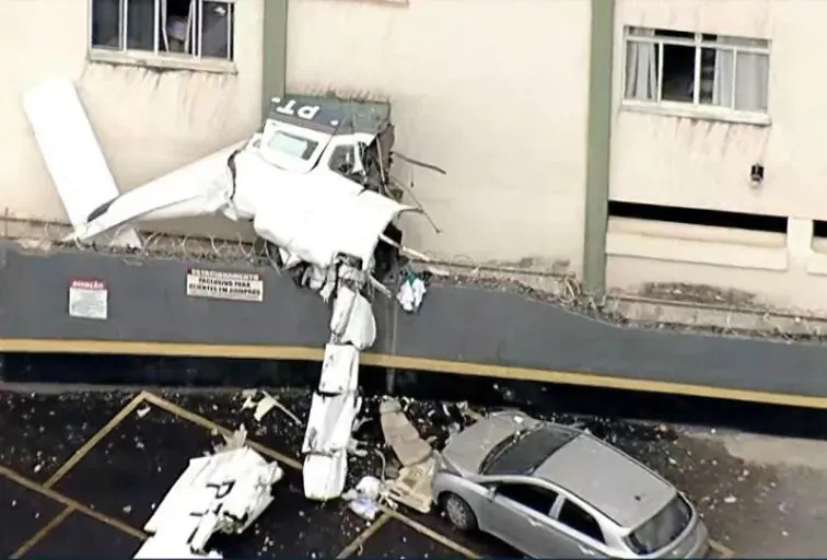 Polícia investiga se há responsabilidade criminal em queda de avião em BH