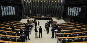 Minirreforma eleitoral reduz controle de gastas partidários; entenda