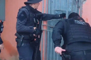 Operação prende 10 suspeitos de integrar núcleo de homicídios de facção no RN