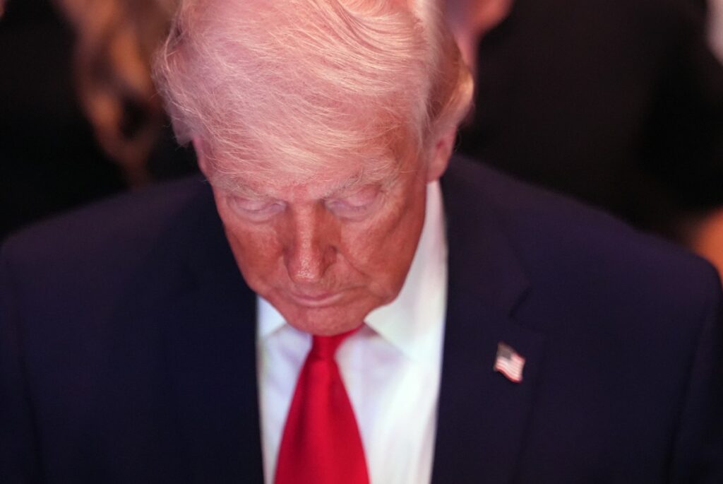 Trump perderá casamento do filho em meio a negociações com Irã