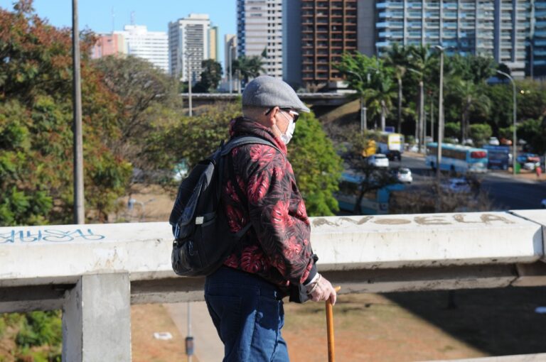 Instabilidades retornam ao Sul enquanto Norte e Nordeste concentram alertas de temporais nesta sexta-feira