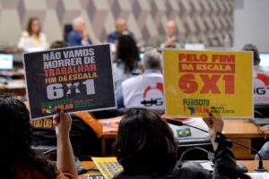 Quais os possíveis impactos do fim da escala 6×1 no Brasil? Entenda o debate em 6 pontos